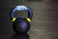Pierwszy kettlebell - jak dobrać wagę i typ?