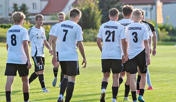 Concordia nie zwalnia tempa, Olimpia II ulegała Sokołowi