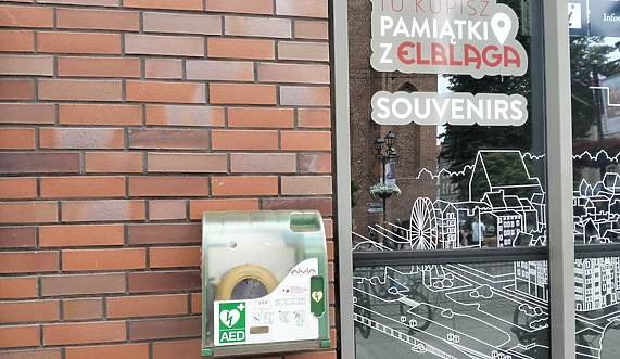 Będzie więcej defibrylatorów