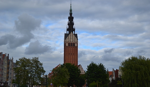 Wielokulturowy Elbląg: Odkryj tajemnice lokalnych świątyń Wielokulturowy Elbląg: Odkryj tajemnice lokalnych świątyń