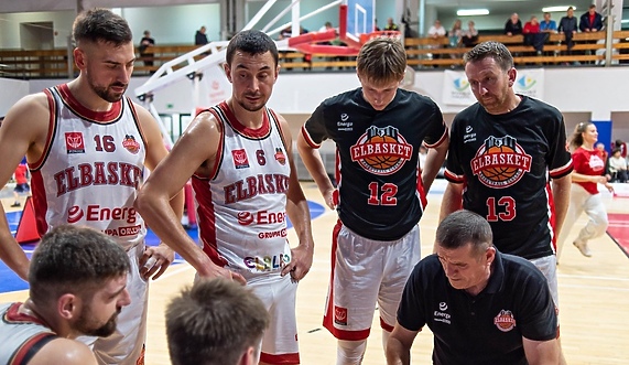 Koszykarze dalej od play off