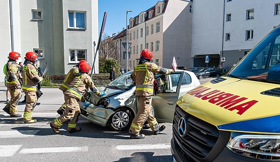 Nieostrożność przyczyną stłuczki
