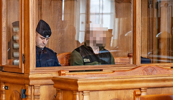 Oskarżony o brutalny napad na Dąbrowskiego stanął przed sądem. Nasz klient jest niewinny Oskarżony o brutalny napad na Dąbrowskiego stanął przed sądem. Nasz klient jest niewinny