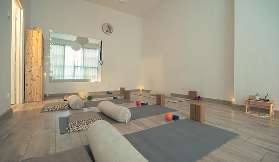 Studio Pauza w Elblągu - joga i masaż brzucha dla kobiet Studio Pauza w Elblągu - joga i masaż brzucha dla kobiet