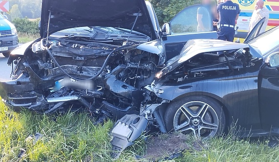 Sześć osób w szpitalu po wypadku w Bielicy Sześć osób w szpitalu po wypadku w Bielicy