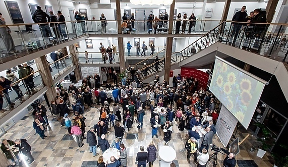 Świętujcie z nami 25 lat portElu na wernisażu Fotka Miesiąca!