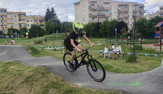 Wakacyjna rywalizacja na Pumptracku