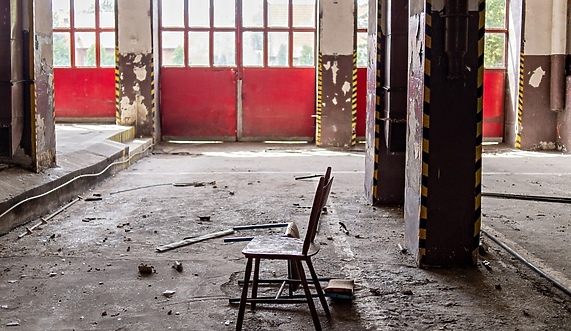 Czterech chętnych na dokumentację przebudowy byłej remizy Czterech chętnych na dokumentację przebudowy byłej remizy