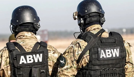 ABW przeszukała mieszkanie elblążanina