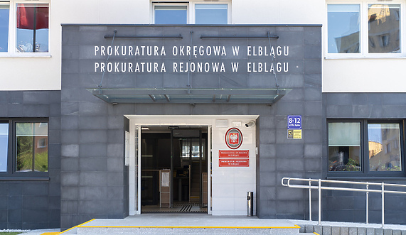 Zuchwały skok na złoto u jubilera. Sprawa trafiła do sądu