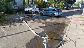 Alarm na Dojazdowej. Policja zamknęła dojazd do firm Alarm na Dojazdowej. Policja zamknęła dojazd do firm