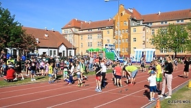 Biegaj, skacz i rzucaj. Startują czwartki z lekkoatletyką