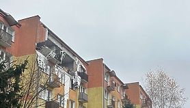 Eksplozja w mieszkaniu, mieszkańcy bloku ewakuowani Eksplozja w mieszkaniu, mieszkańcy bloku ewakuowani