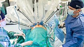 Elbląscy lekarze operują z robotem