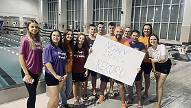 Ostatni dzwonek! Wystartuj w VII Pływackiej Sztafecie Niepodległości Ostatni dzwonek! Wystartuj w VII Pływackiej Sztafecie Niepodległości