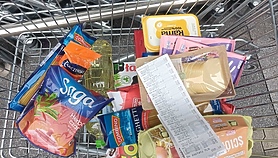 Koszyk świąteczny i drogi 