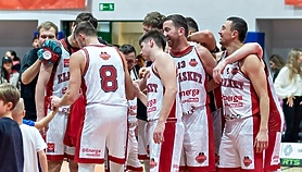 Pewne zwycięstwo pod koszem Pewne zwycięstwo pod koszem