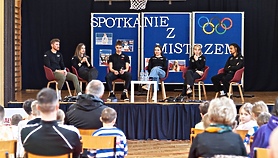 Olimpijczycy przepytani przez uczniów