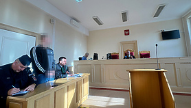 Przed sąd za rzucanie w komendę koktajlami Mołotowa