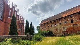 300 złotych za dwie noce 300 złotych za dwie noce