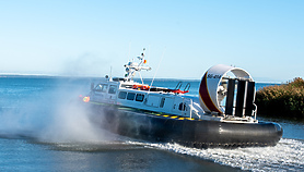 Uratowali windsurfera