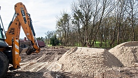 Przebudowują parking przy Bema