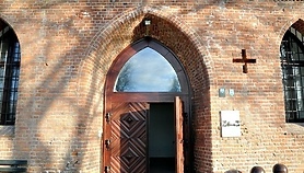 Trzy chętne firmy na remont galerii Trzy chętne firmy na remont galerii