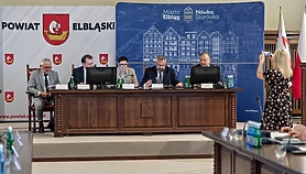 Warszawa przyjechała w teren. Posłowie na Żuławach Warszawa przyjechała w teren. Posłowie na Żuławach