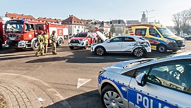 Zderzyli się z wozem strażackim. Utrudnienia na skrzyżowaniu 