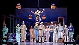 Za symboliczną złotówkę do teatru