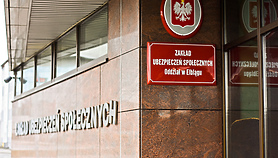 ZUS ostrzega. Uważaj na oferowaną pomoc przy świadczeniu wspierającym, może sporo kosztować ZUS ostrzega. Uważaj na oferowaną pomoc przy świadczeniu wspierającym, może sporo kosztować