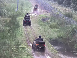 Jechali quadami po pasie drogi granicznej. Zobacz nagranie Jechali quadami po pasie drogi granicznej. Zobacz nagranie