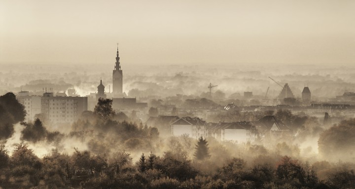 Pod kołderką z dymu i mgły (Listopad 2010)