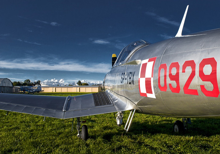 Latający oldtimer - TS-8 Bies na lotnisku Elbląskiego Aeroklubu. Gratka dla fanów lotnictwa
