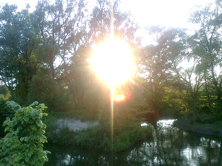 Gdzieś nad rzeką.