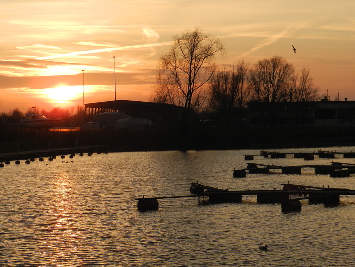 Opustoszała "Bryza" wieczorową porą (Grudzień 2011)