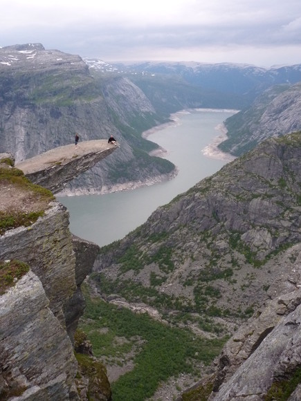 Trolltunga (Troll's Tongue), Odda, Norwegia 950m. n.p.m.