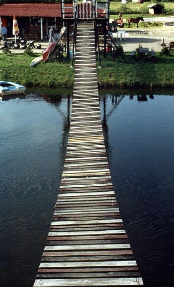  New Holland bridge
