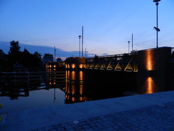 shining bridge