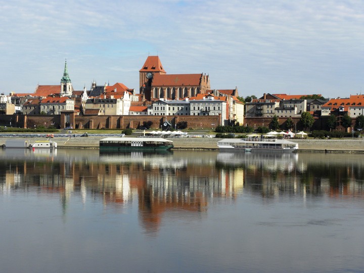 Toruń w świetle wschodzącego słońca (Sierpień 2014)