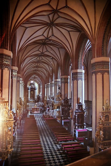 Wnętrze katedry (Marzec 2016)