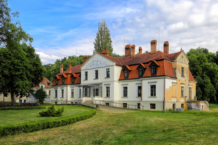 Pałac. (Czerwiec 2018)