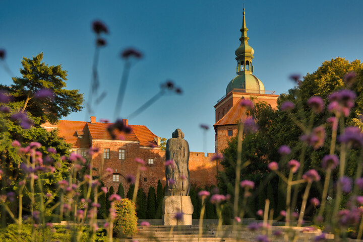 Pomnik Mikołaja Kopernika z innej perspektywy. (Październik 2021)