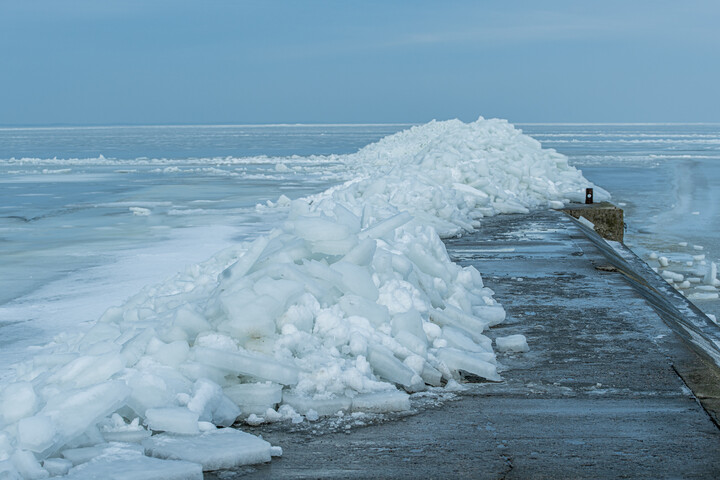 Torosy, tzw. lodowe tsunami (Styczeń 2024)