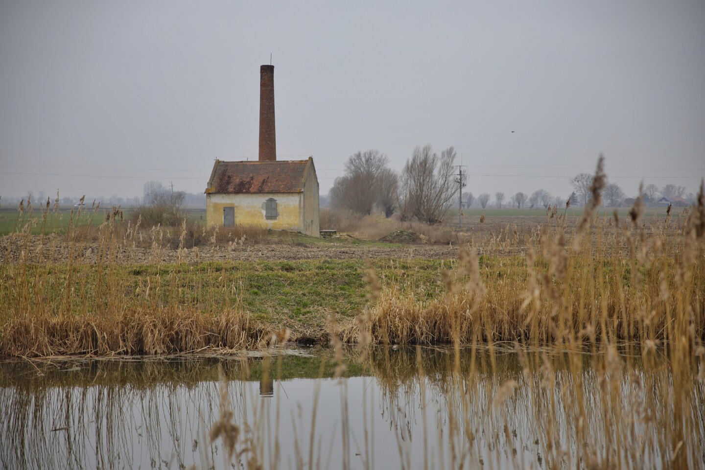 samotny domek (pompa parowa)