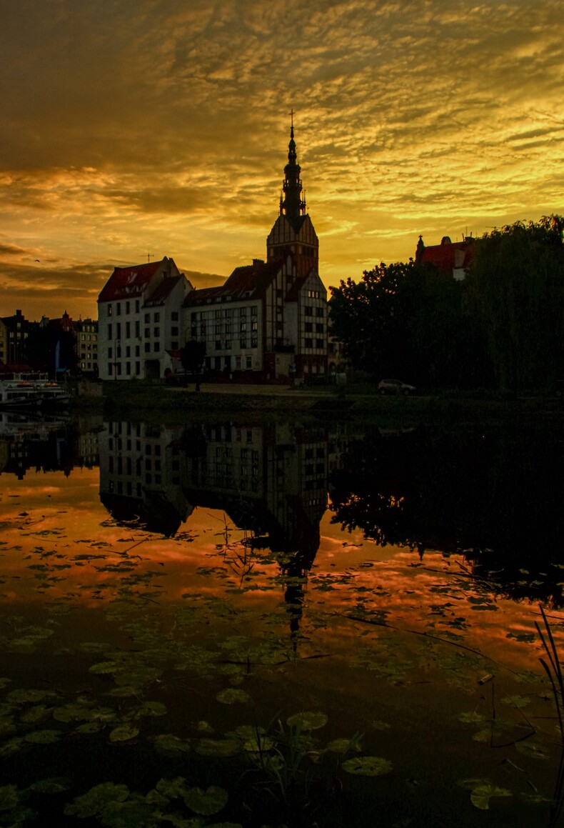Świt nad Starym Miastem