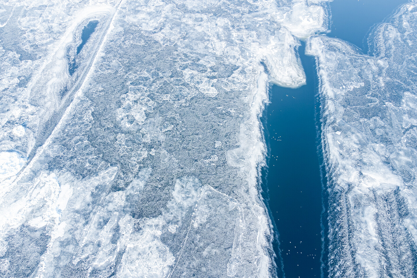 Zamarznięta Wisła z lotu ptaka
