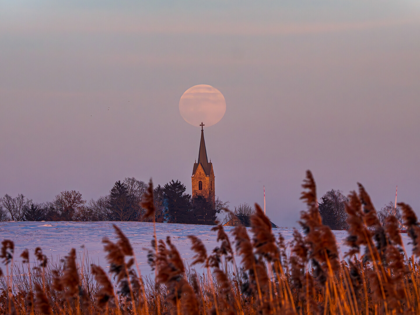 Wschód Śnieżnego Księżyca