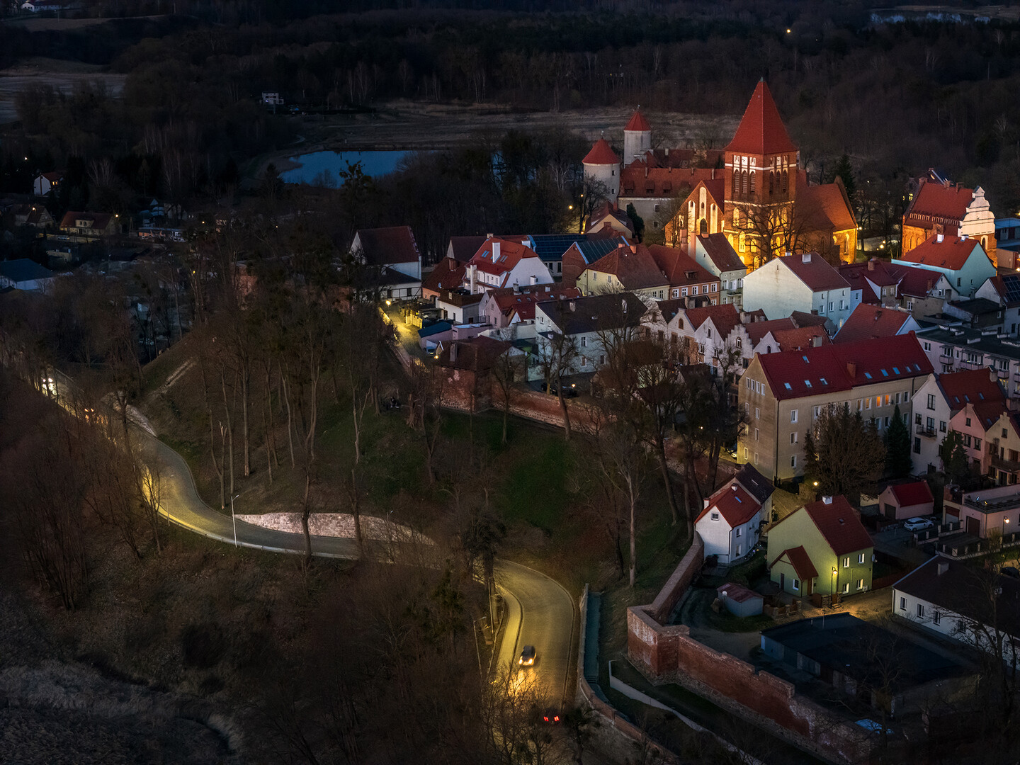 Pasłęk o zmierzchu