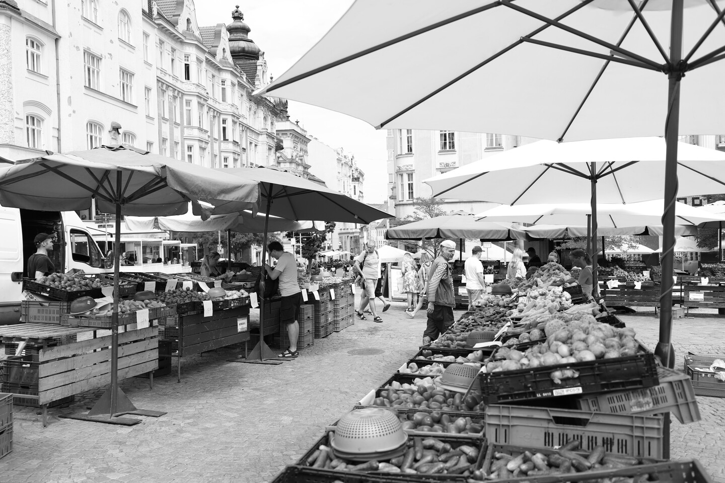 „Na straganie w dzień targowy Takie słyszy się rozmowy …”